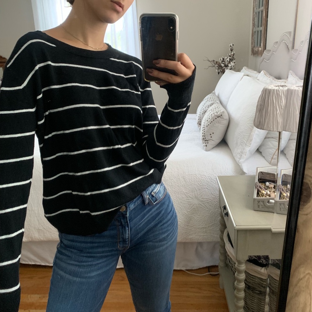 Black + White Striped Long Sleeve Sweater Size S